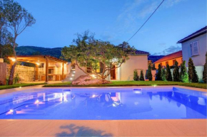Sele Holiday Villa